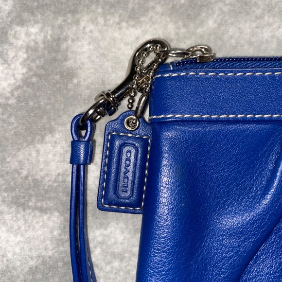 COACH Madison Royal Blue Leather Pleated Wristlet Wallet Purse EUC - Picture 3 of 7